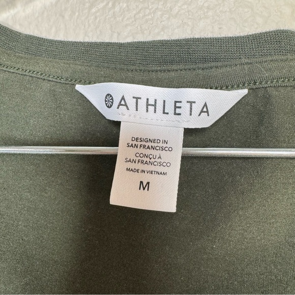 Athleta | Outbound Scoop Neck Short Sleeve Tee | Medium Aspen Olive - Picture 2 of 4